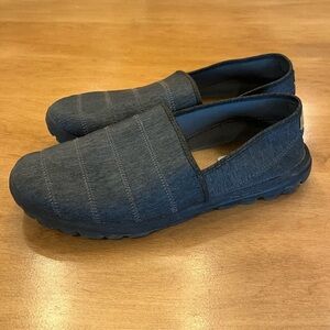 Denim slide-in walking shoes by Skechers